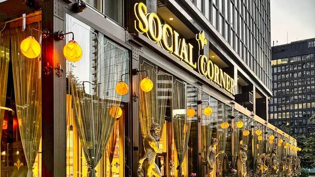 Social Corner Coal Harbour in Vancouver, BC, CA