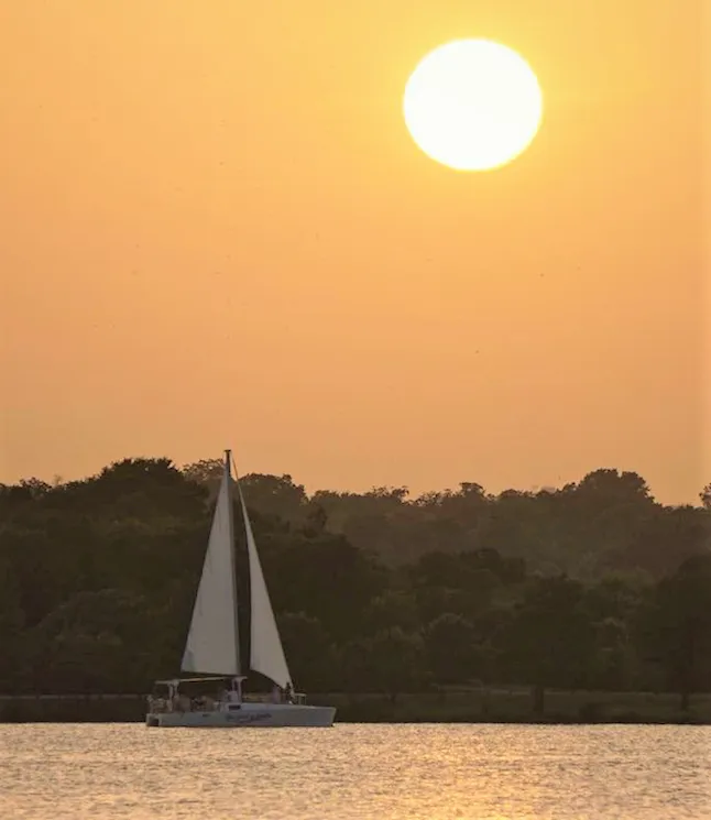 Weekend Sunset Sail (1.5 Hour) in Dallas, TX, US